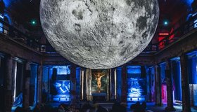 Выставка «История всего» в Анненкирхе