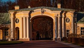 До 25 апреля вход в парк Ораниенбаум бесплатный для всех посетителей. 