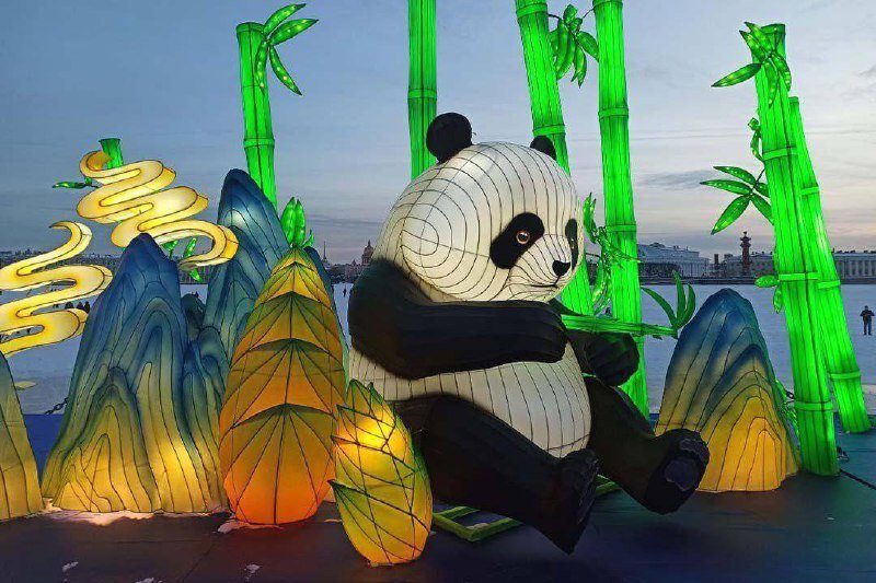 Фестиваль китайских фонариков в Петербурге продлен до 2 марта