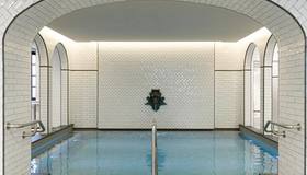 Только раз в году исторический мужской класс «Фонарных бань» открывают для женщин