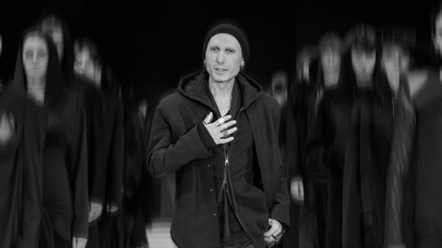 Выставка Яниса Чамалиди «Нон-финито»
