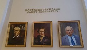 В Мариинском дворце обновили экспозицию галереи почётных граждан Санкт-Петербурга
