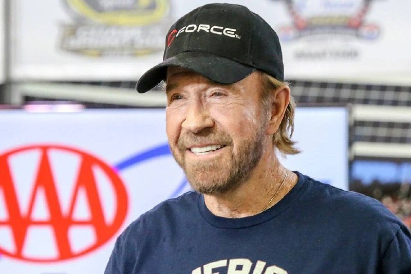 СМИ сообщают о смерти актёра Чака Норриса. Ему было 86 лет.