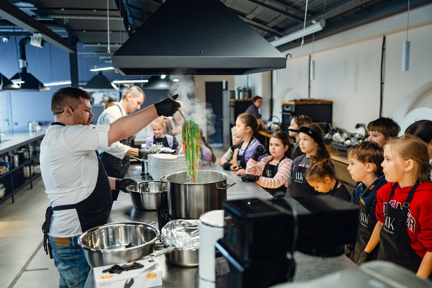 Фестиваль профессий в пространстве Vokzal 1853