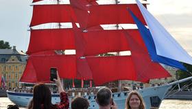 Объявлена дата праздника «Алые паруса» – он пройдет 27 июня. Губернатор Санкт-Петербурга Александр Беглов лично объявил об этом.