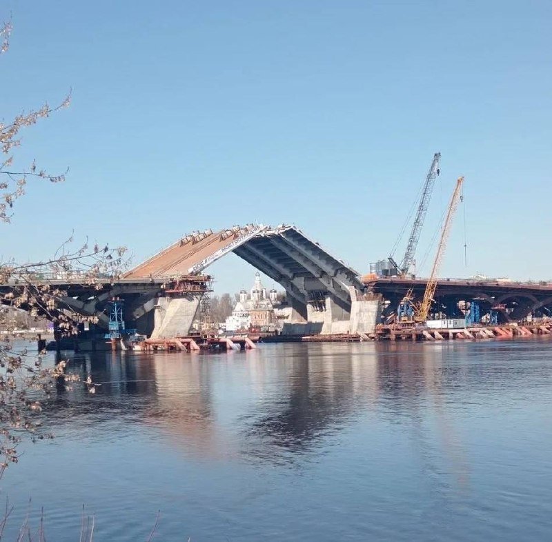 В Петербурге развели Большой Смоленский мост — ключевой элемент новой магистрали в обход центра