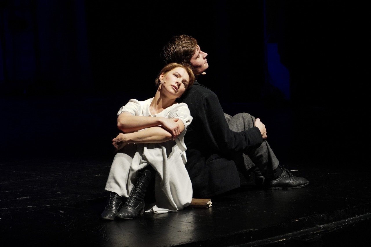 Спектакль «Парень из прошлого» в ТЮЗе