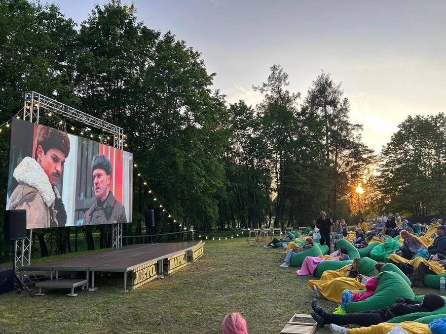 В Гатчине запускают бесплатный кинотеатр под открытым небом