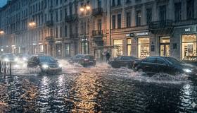 В Петербурге из-за ливней объявлен «жёлтый» уровень опасности