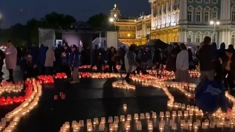 120 тысяч свечей зажгут на Дворцовой площади в память о начале войны