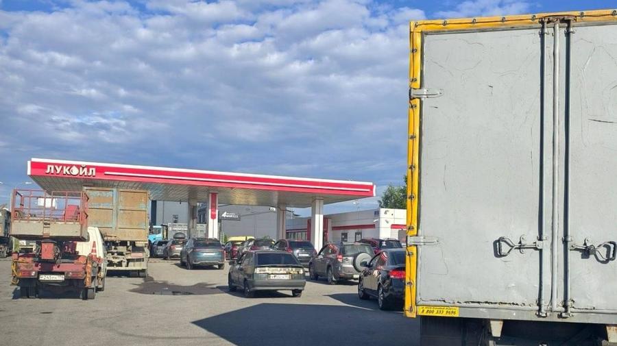 В Кудрово на АЗС «Лукойл» ввели лимиты на бензин