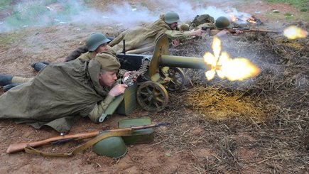 Военно-историческая реконструкция «Бой на подступах к Ленинграду» в семейном парке «Стальной десант»  — фото 4