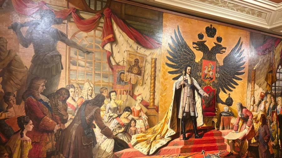 Уникальную коллекцию мебели и икон Александра Ебралидзе оценят на аукционе