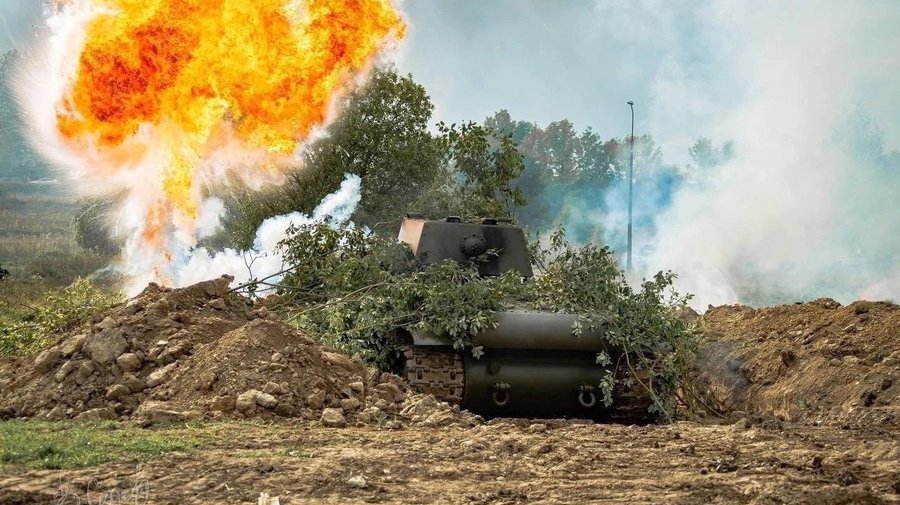 Военно-историческая реконструкция боя Колобанова в семейном танковом парке «Стальной десант» 