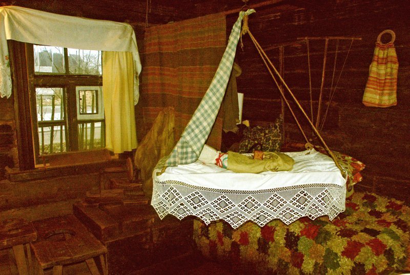 Люлька в русской избе картинки