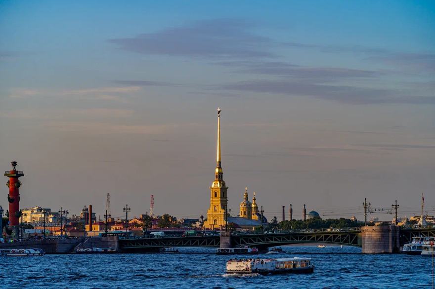 Обзорная экскурсия + Петропавловская крепость