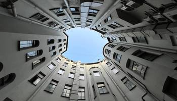 Экскурсия «Парадные и дворы Петербурга»