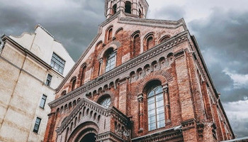 Музыкальная прогулка по церкви