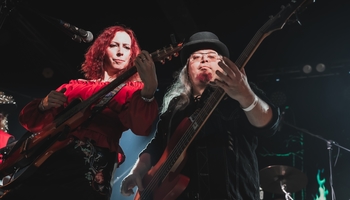 18.09 Канцлер Ги & Bregan D'Ert в Glastonberry