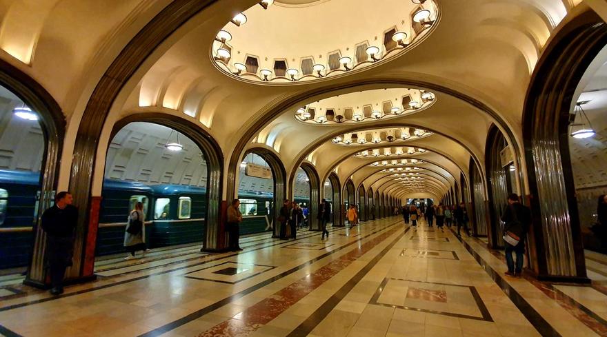 Экскурсия по московскому метро: 7 станций, 7 чудес