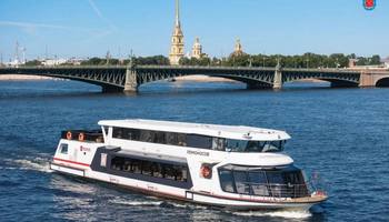 Петербург пополнился новым электрическим судном