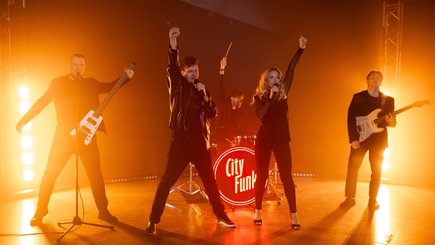 Вечеринка «Ночь. Jagger. Танцы до утра с кавер-группой City Funk» — фото 1