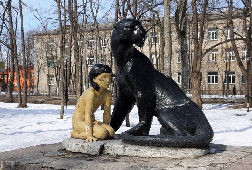 Памятник Маугли в Приозерске