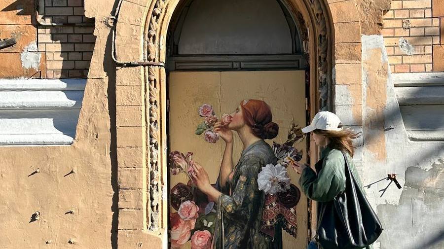 На углу улицы Писарева и набережной Мойки заметили новый стрит-арт