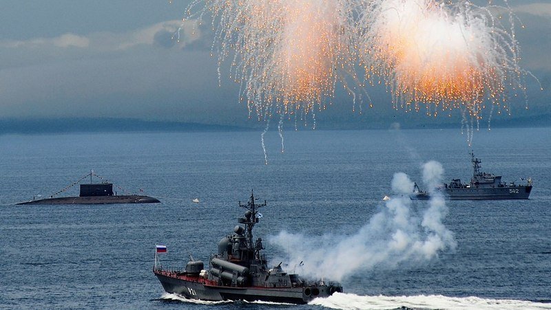 Парад военных кораблей и День Военно-морского флота