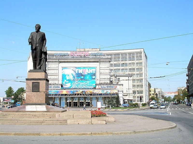 Площадь Калинина
