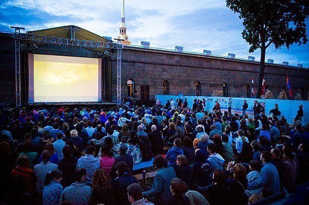 Кинофестиваль OPEN CINEMA — open-air на пляже