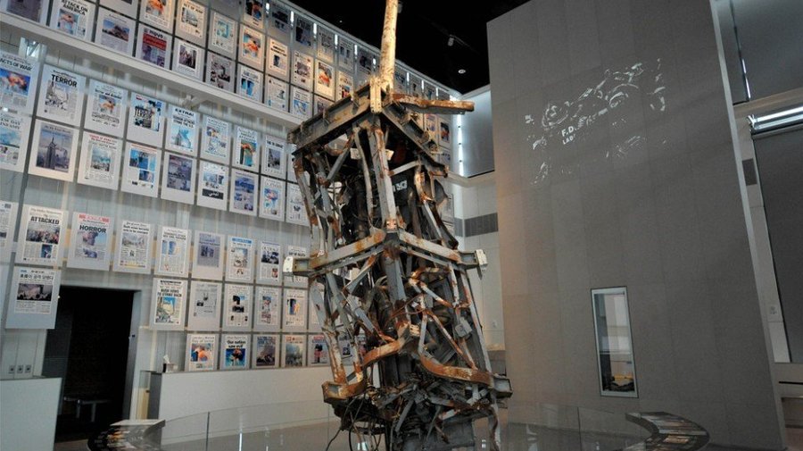 Остатки ВТЦ в Newseum (источник фото: wodumedia.com)