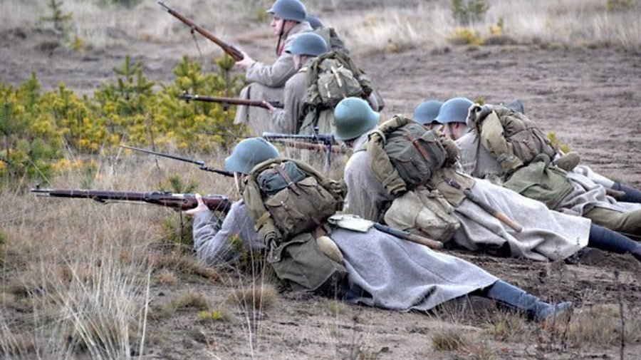Пока Советско-финскую войну можно увидеть только на фотографиях с реконструкций боев или на картинках (источник: photo.goss.ru)