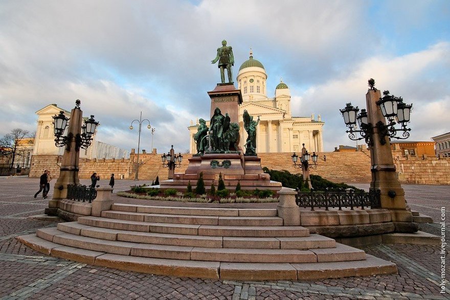 Семь памятников историческим личностям в Хельсинки