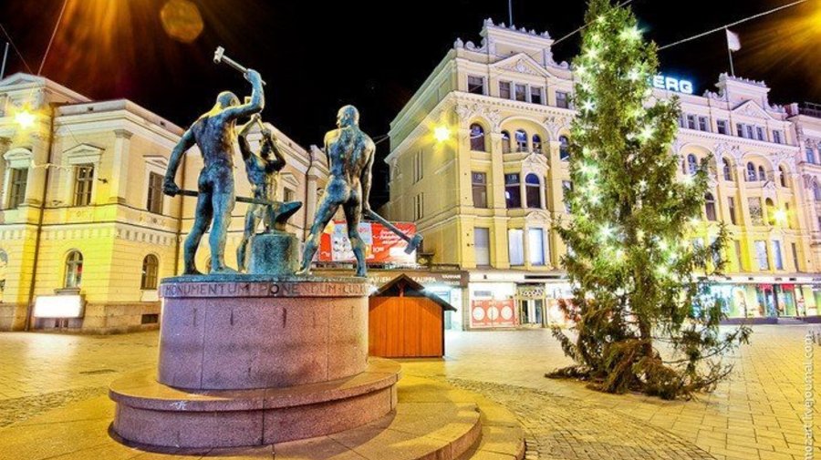Памятник «Три кузнеца»