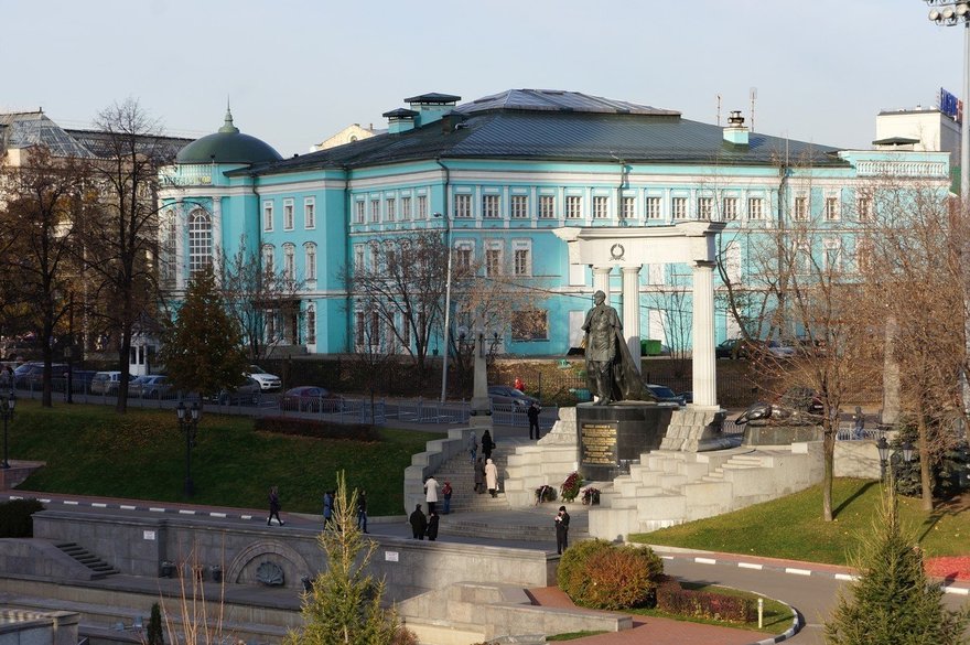 Бесплатная экскурсия по Москве от Галереи Ильи Глазунова