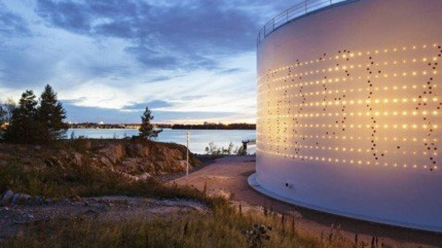 «Нефтехранилище 468» украсила подсветка
