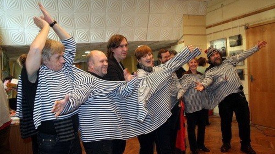 На берегу Невы можно будет примерить огромную тельняшку от "Митьков"
