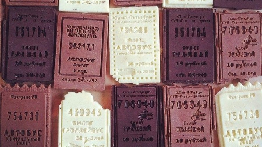 Сразу в двух кондитерских счастливые билетики обменивают на шоколадные