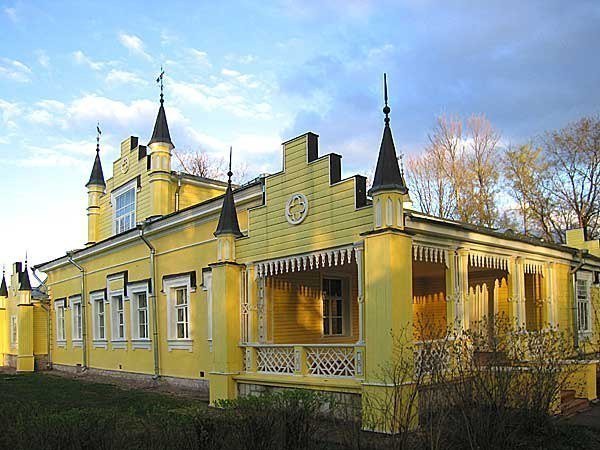 Музей-усадьба Николая Рериха в Изваре