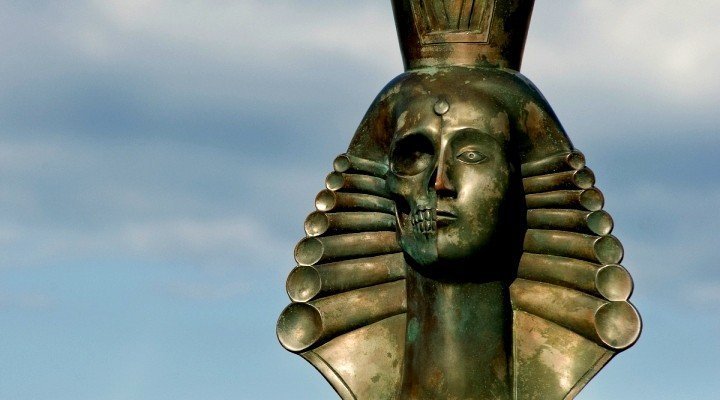 Экскурсия по мемориальному кладбищу «Левашовская пустошь»