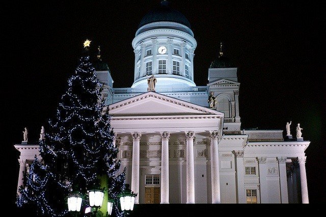 Сегодня в Хельсинки установят главную рождественскую елку страны