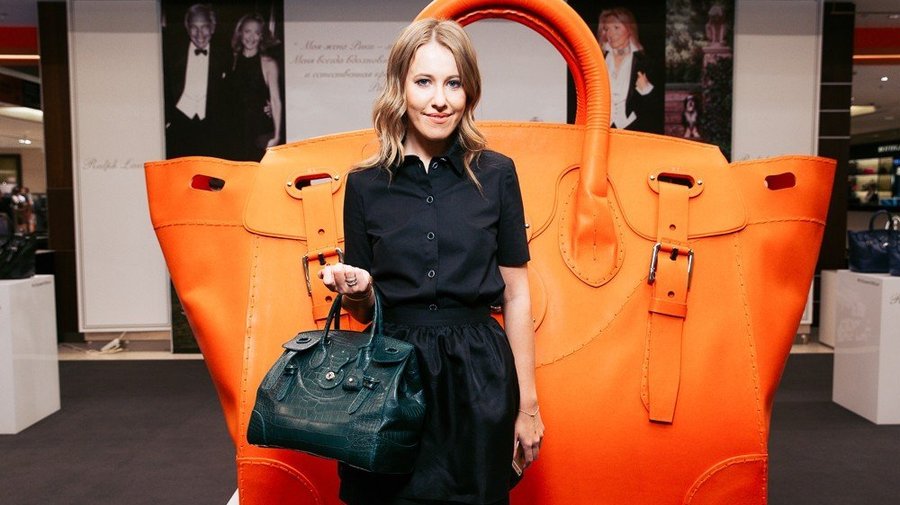Сумка Ralph Lauren ростом с человека появилась в Петербурге