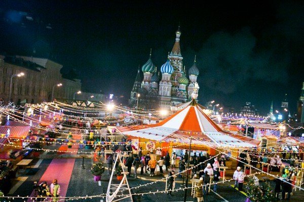 Праздничная ярмарка на Красной площади