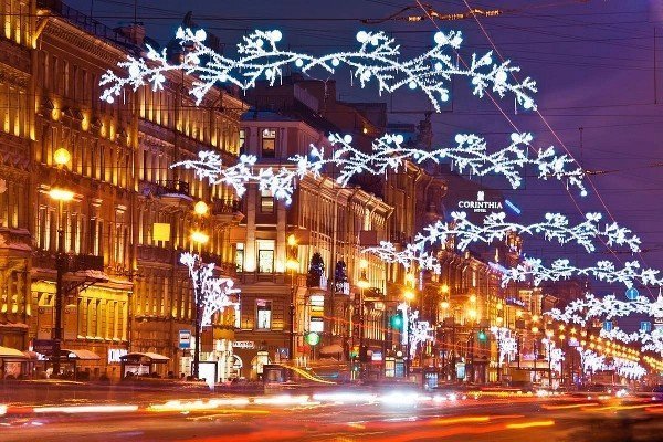 Петербург засияет благодаря новым уличным светильникам