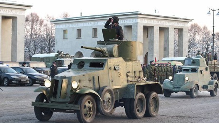 Выставка военной техники, палатки с госпиталем и кинотеатром появятся во Фрунзенском районе