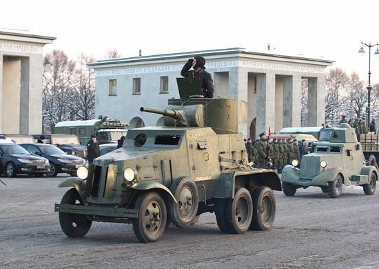 Выставка военной техники, палатки с госпиталем и кинотеатром появятся во Фрунзенском районе