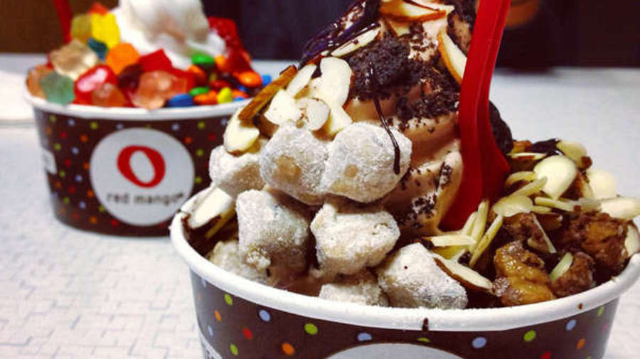 Первое кафе с замороженными йогуртами Red Mango открывается на Никольской улице