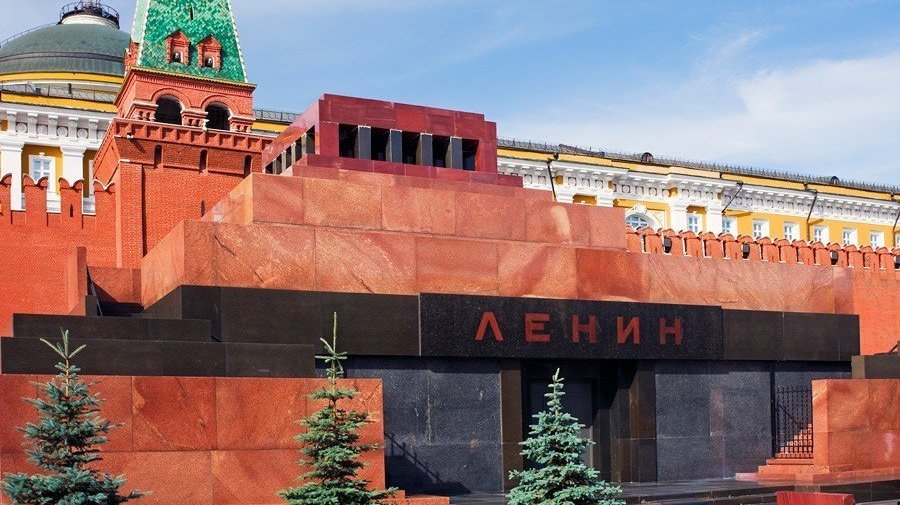 Мавзолей Ленина закрыли для посетителей