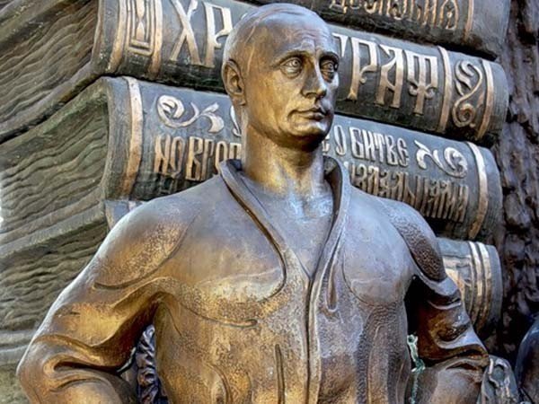 Памятник Путину установят в Петербурге в мае